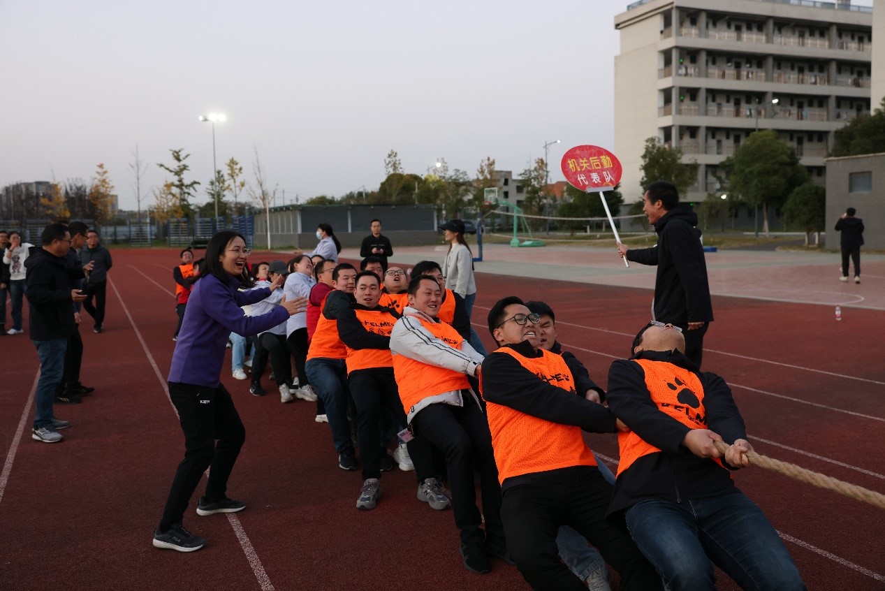 拔河1.jpg